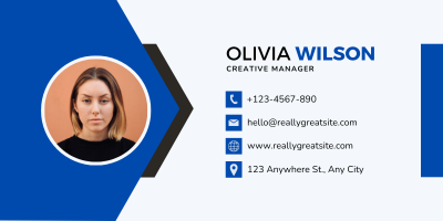 Blue White Modern Creative Manager Firma Email Professionale